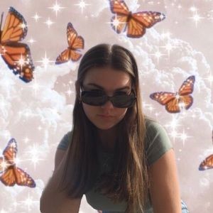 Meet your Posher, Alyssa